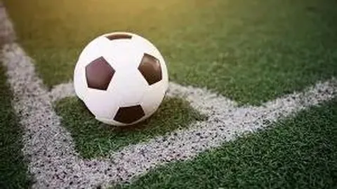 我国速滑队金牌零的突破，宁忠岩刷新1500米场地男子纪录